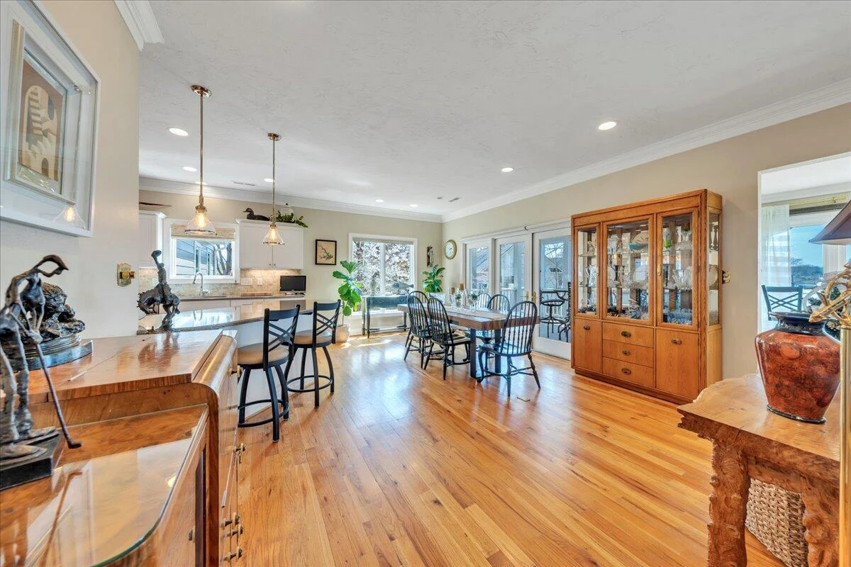 949 Boardwalk DR - Photo 31