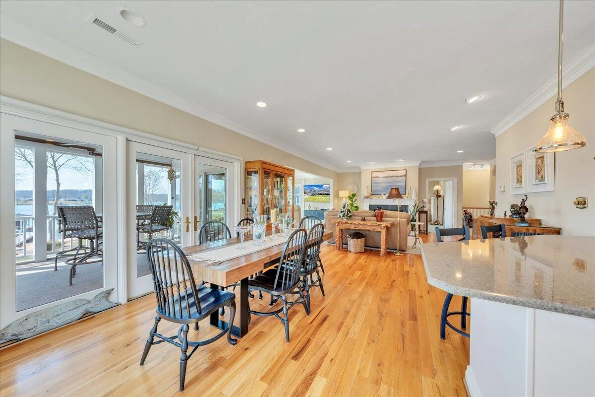 949 Boardwalk DR - Photo 34