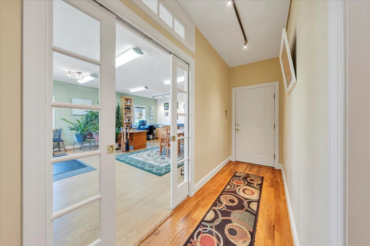 949 Boardwalk DR - Photo 43