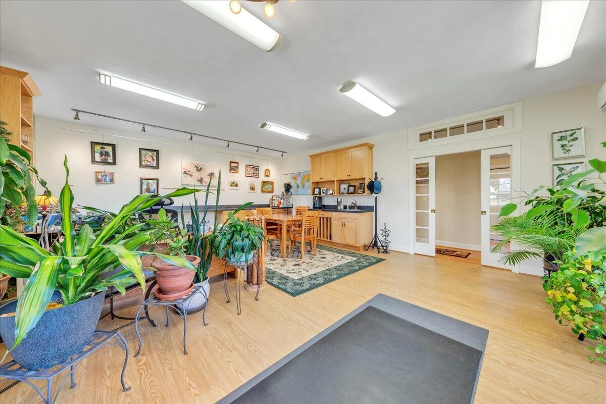 949 Boardwalk DR - Photo 46