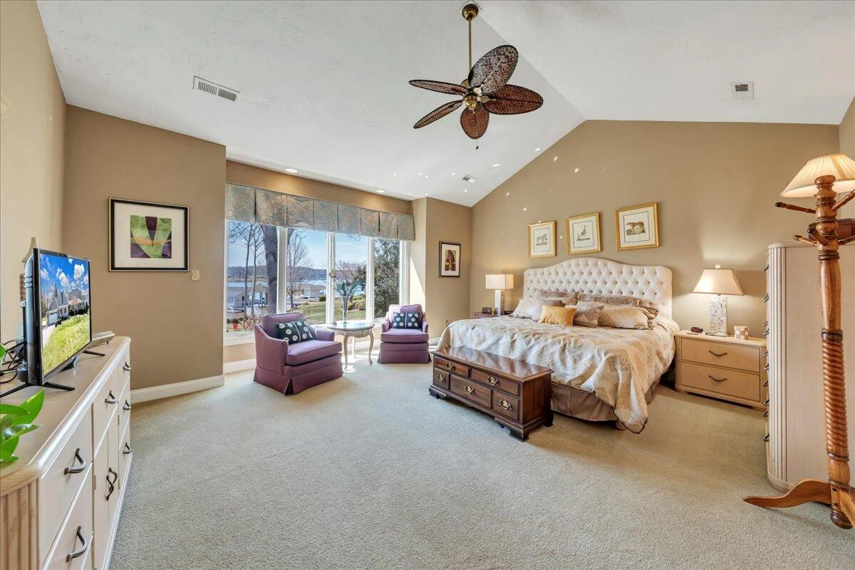 949 Boardwalk DR - Photo 49