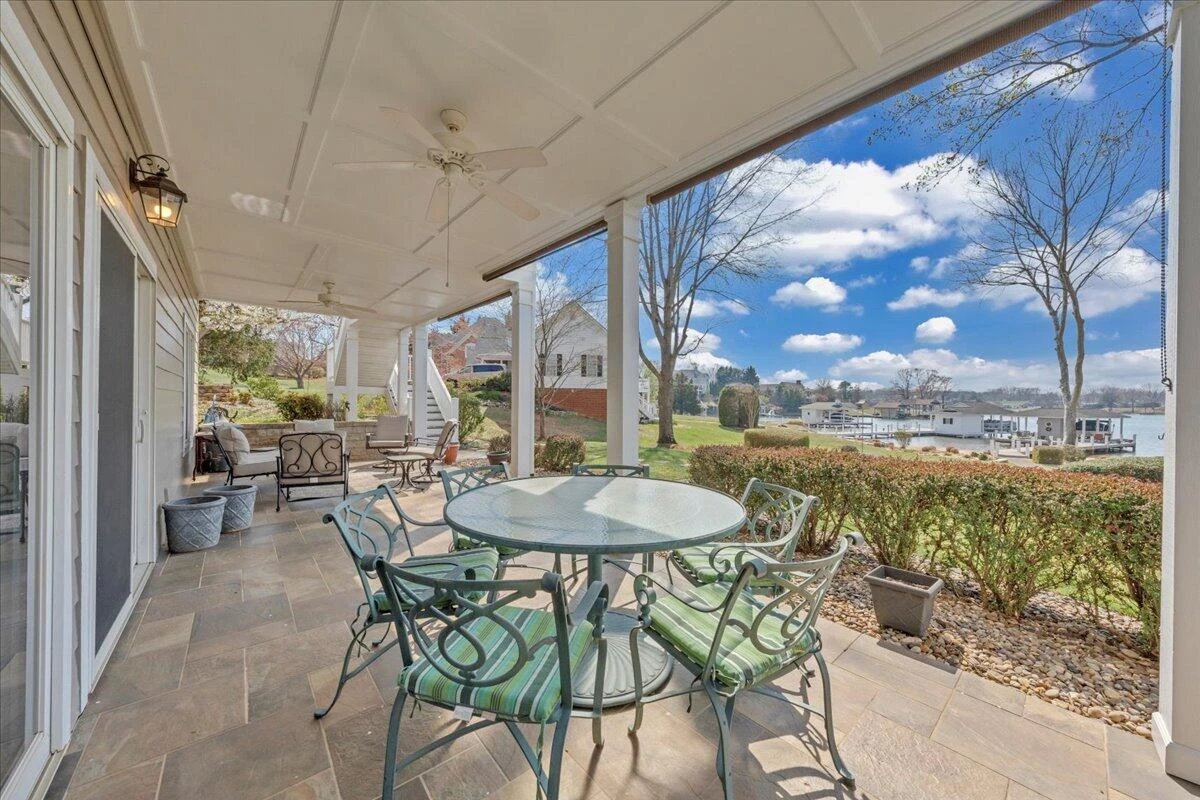 949 Boardwalk DR - Photo 70