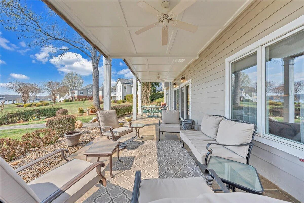 949 Boardwalk DR - Photo 72