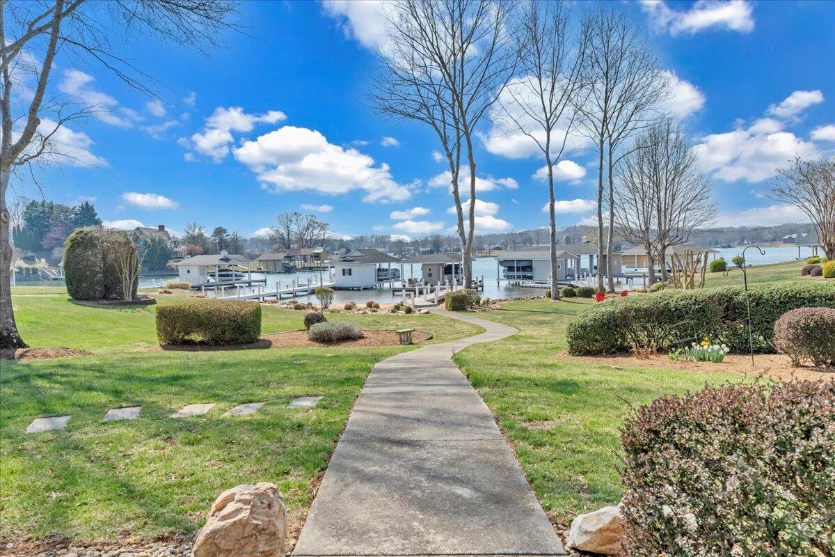 949 Boardwalk DR - Photo 74