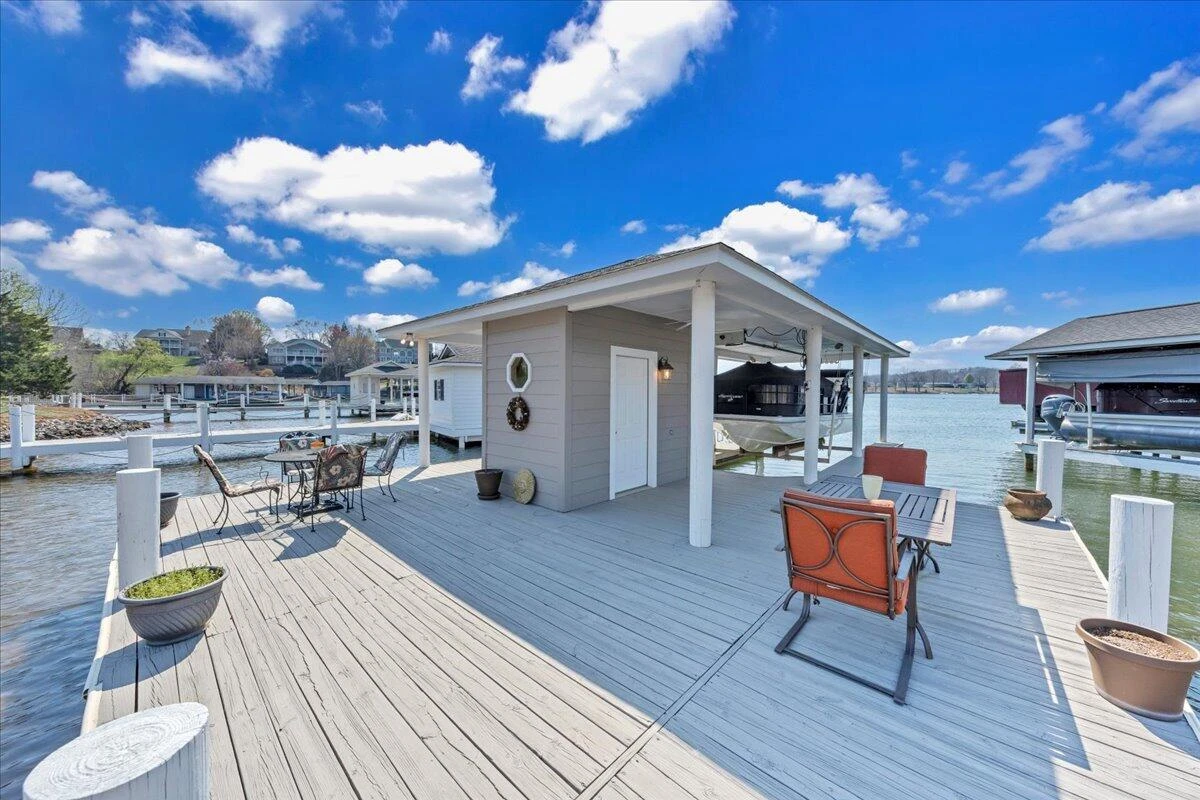 949 Boardwalk DR - Photo 79