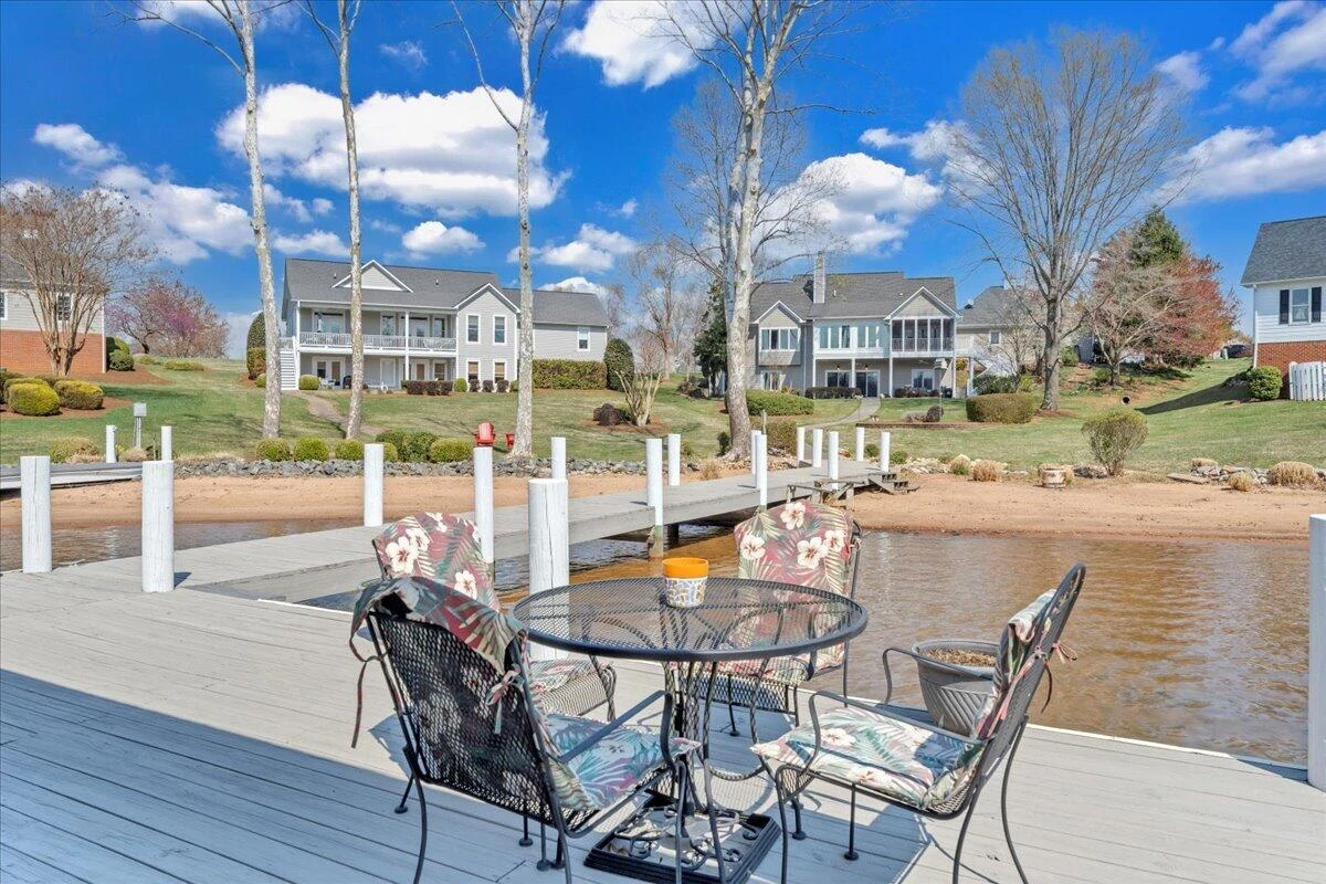 949 Boardwalk DR - Photo 81