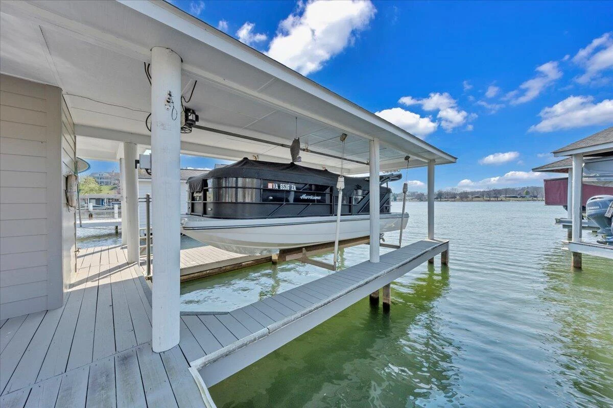 949 Boardwalk DR - Photo 83