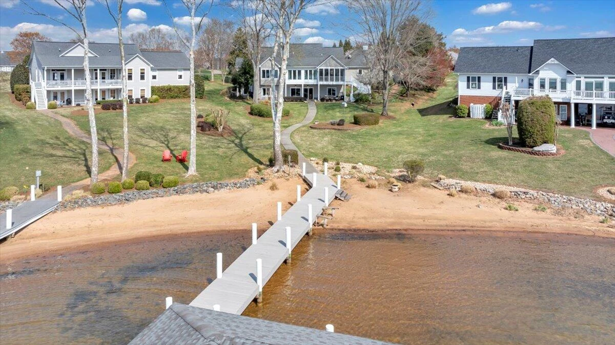 949 Boardwalk DR - Photo 89