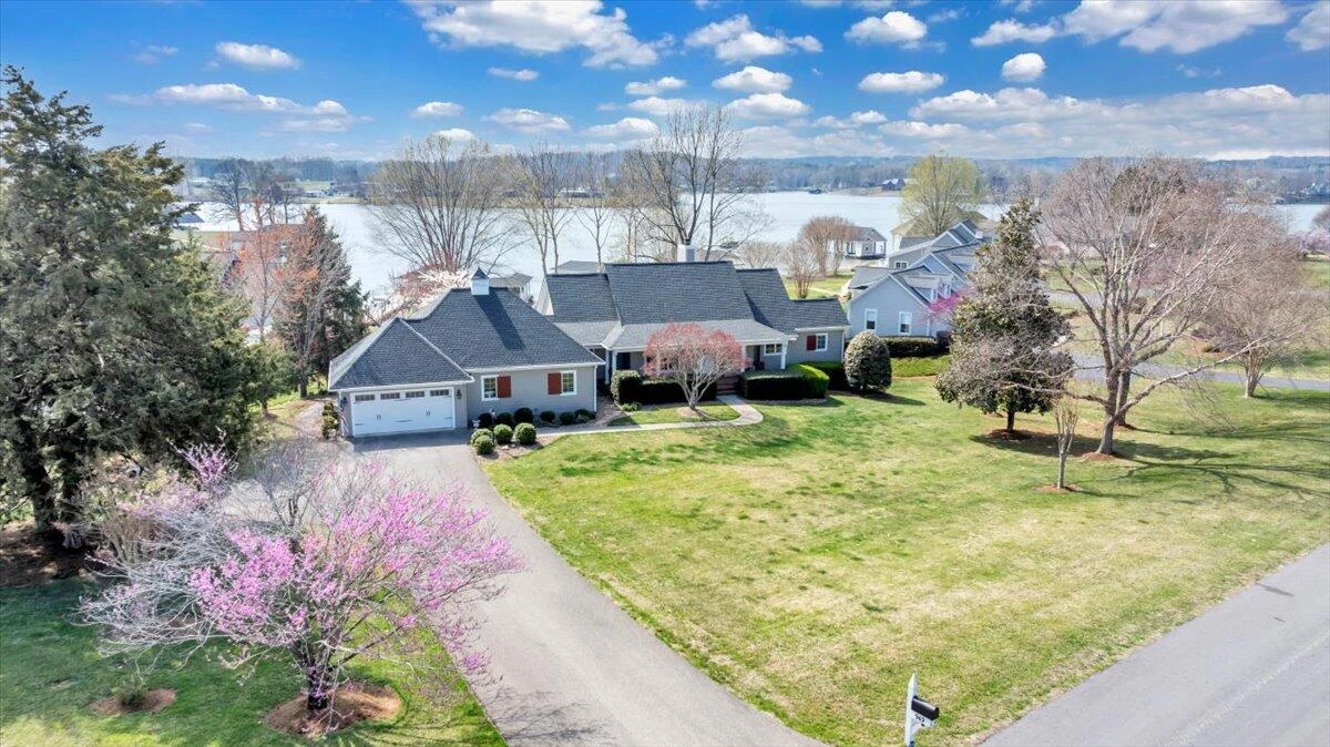 949 Boardwalk DR - Photo 95
