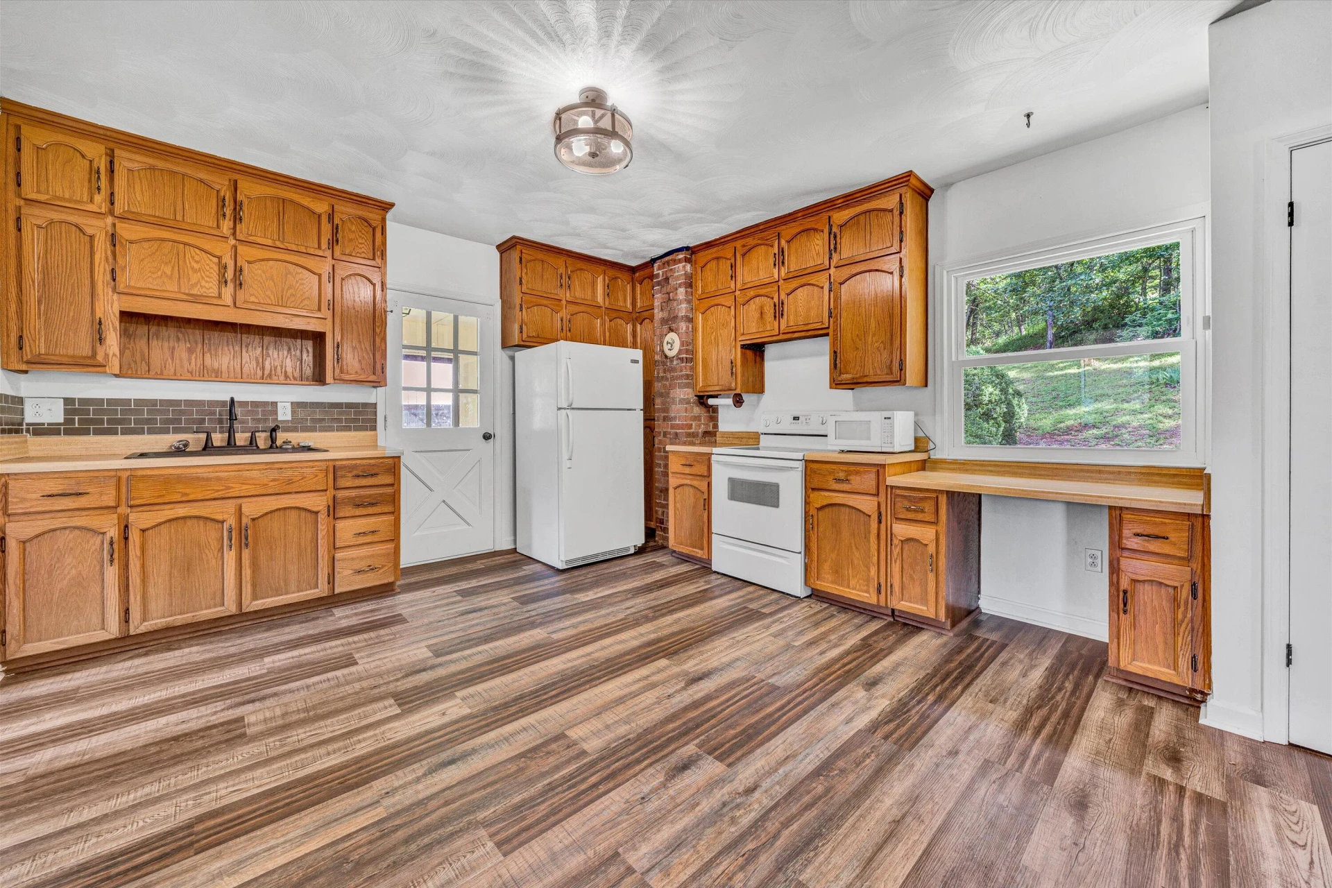 715 PRIMROSE RD - Photo 10
