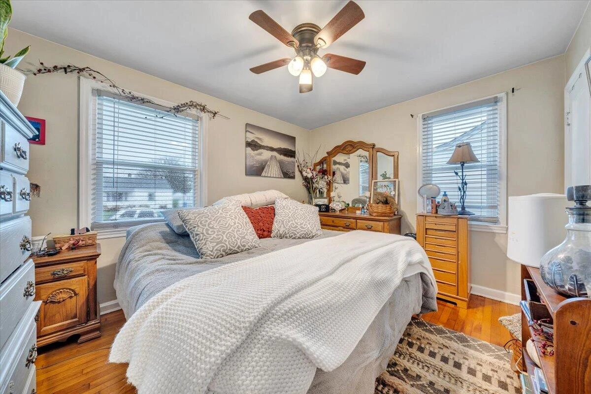 3315 Birchlawn AVE - Photo 10