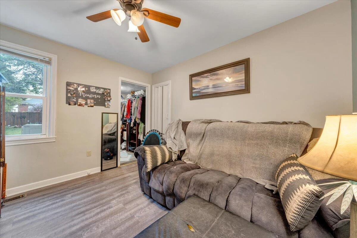3315 Birchlawn AVE - Photo 12