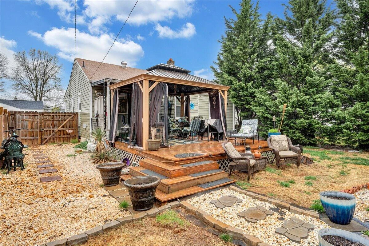 3315 Birchlawn AVE - Photo 17