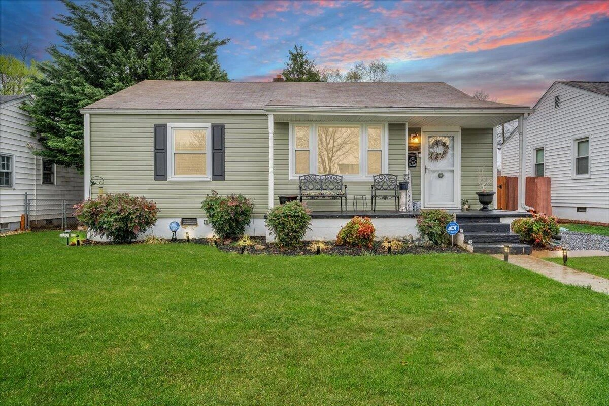 3315 Birchlawn AVE - Photo 2