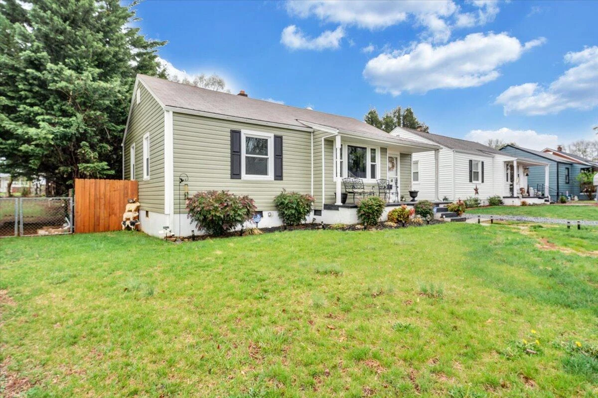 3315 Birchlawn AVE - Photo 20