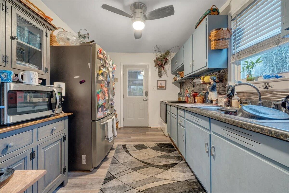 3315 Birchlawn AVE - Photo 7