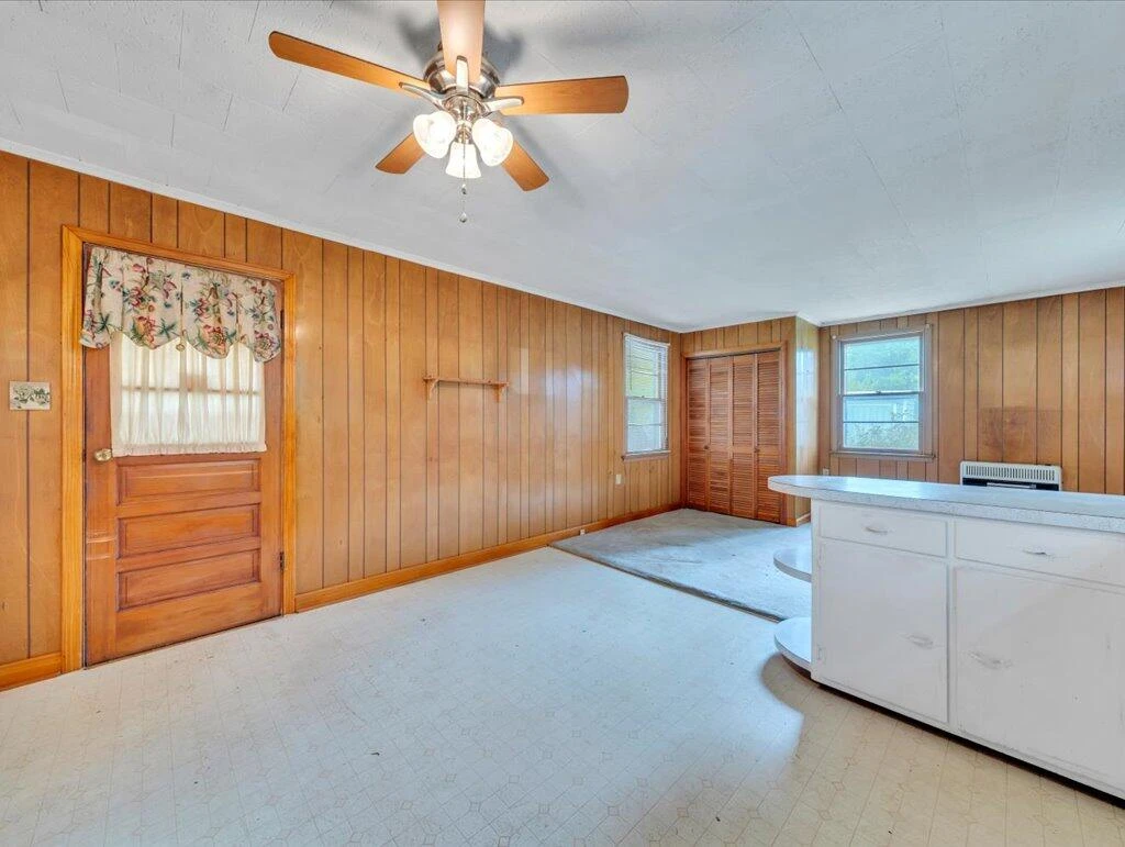 110 Lafayette AVE - Photo 13