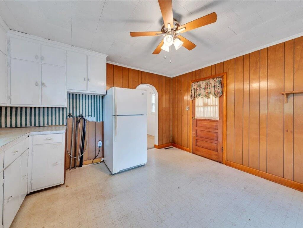 110 Lafayette AVE - Photo 14