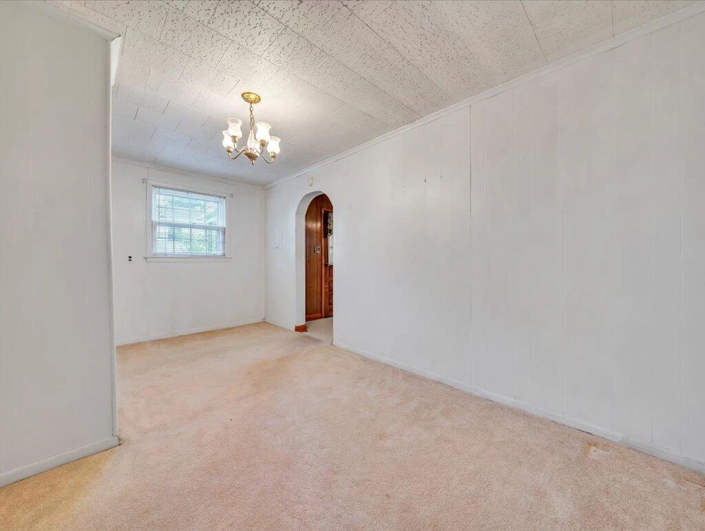110 Lafayette AVE - Photo 6