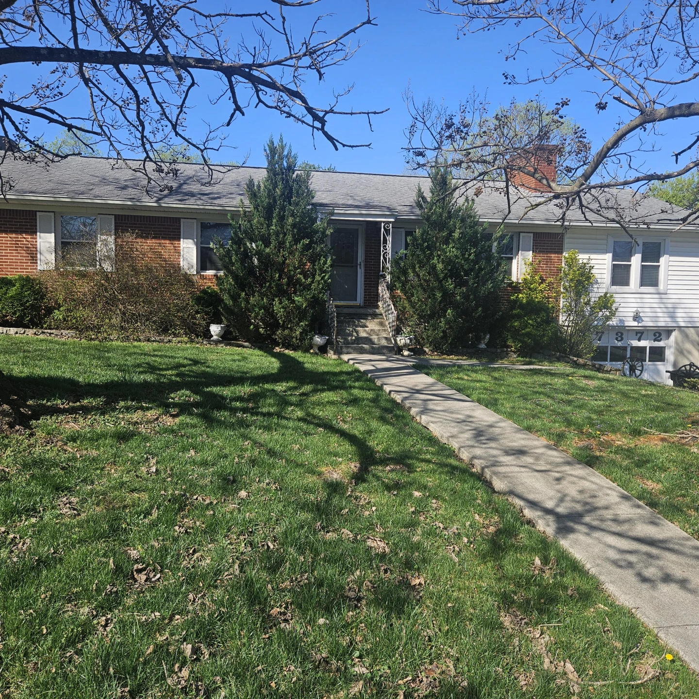 7372 Chester DR
