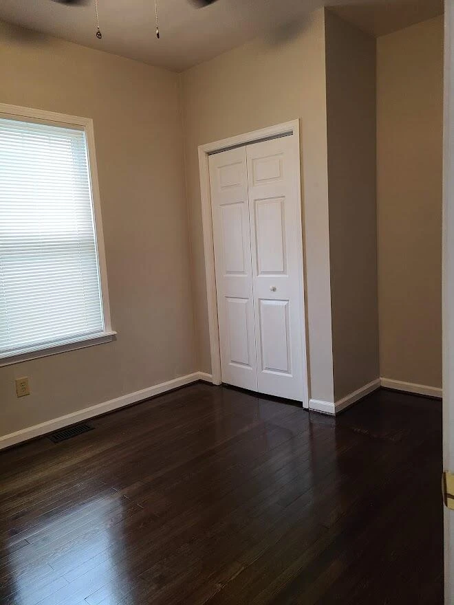 650 Montrose AVE - Photo 12