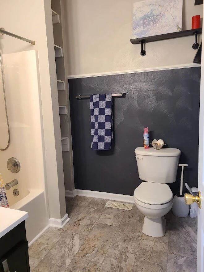 650 Montrose AVE - Photo 22
