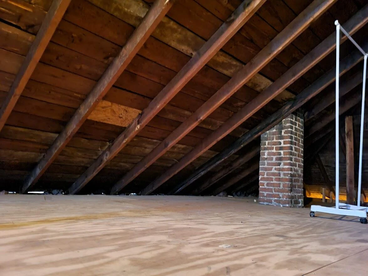 650 Montrose AVE - Photo 28