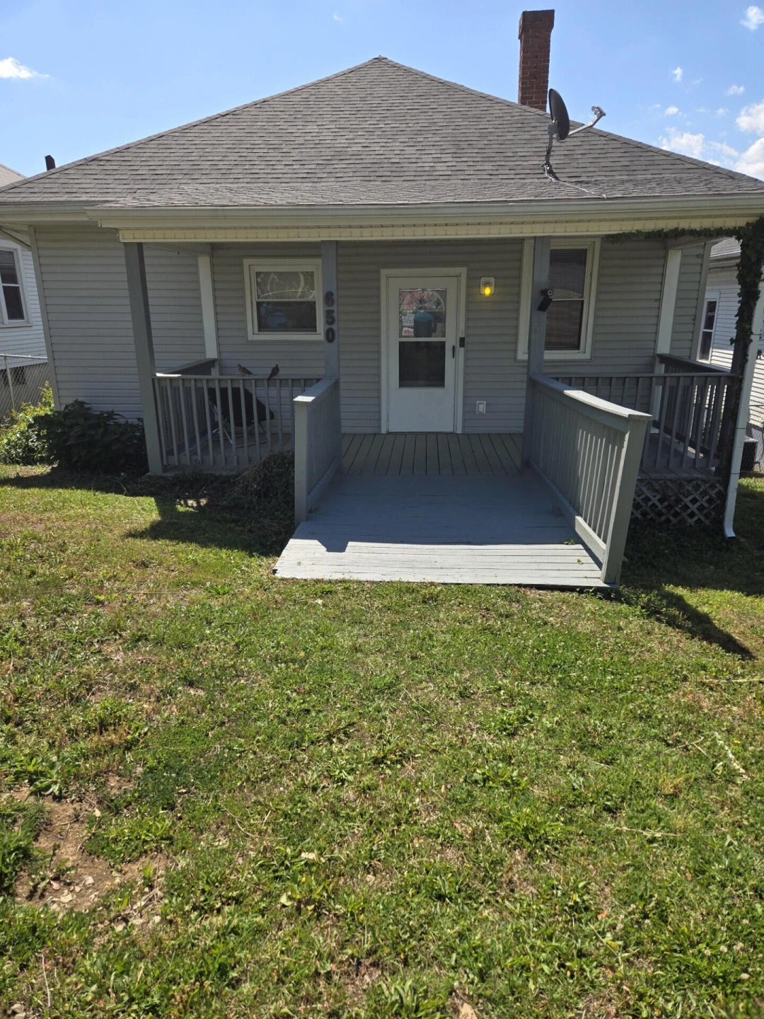 650 Montrose AVE - Photo 31