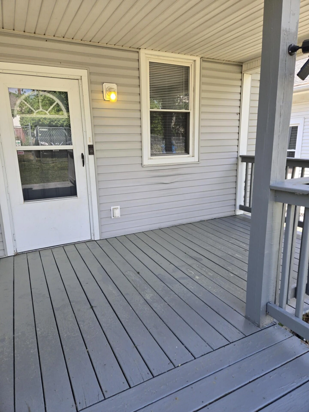 650 Montrose AVE - Photo 33