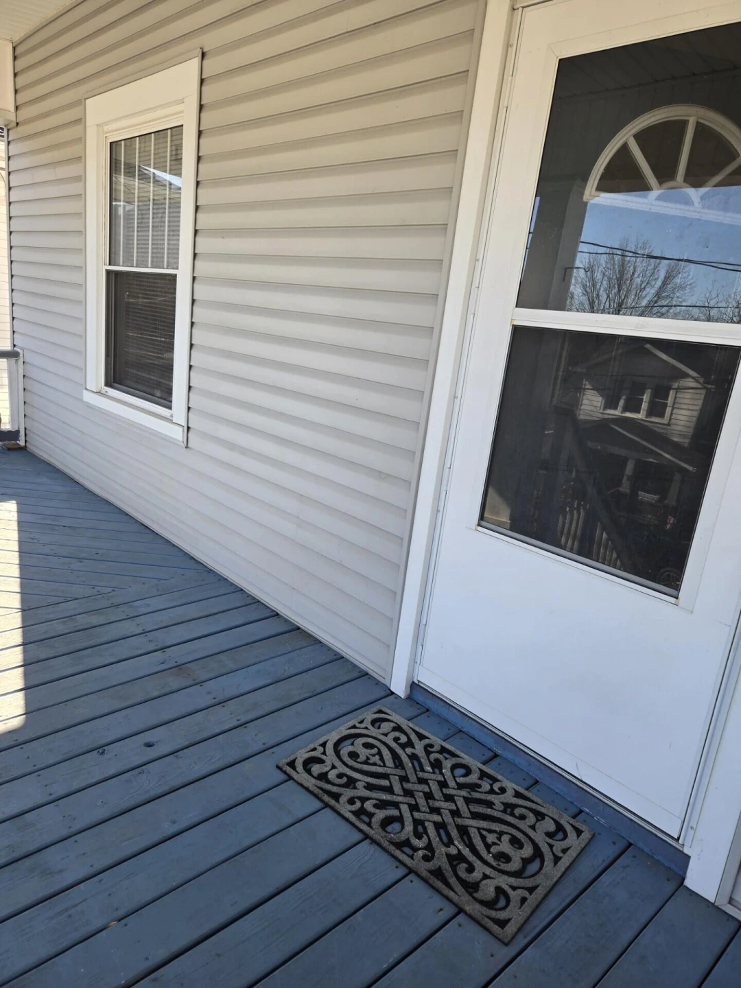 650 Montrose AVE - Photo 4