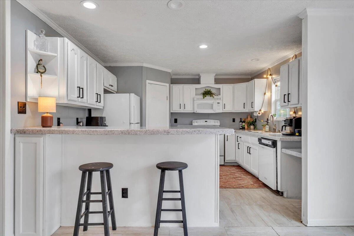 337 Leanor ST - Photo 22
