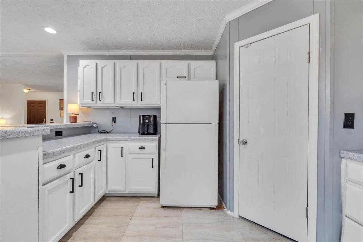337 Leanor ST - Photo 24