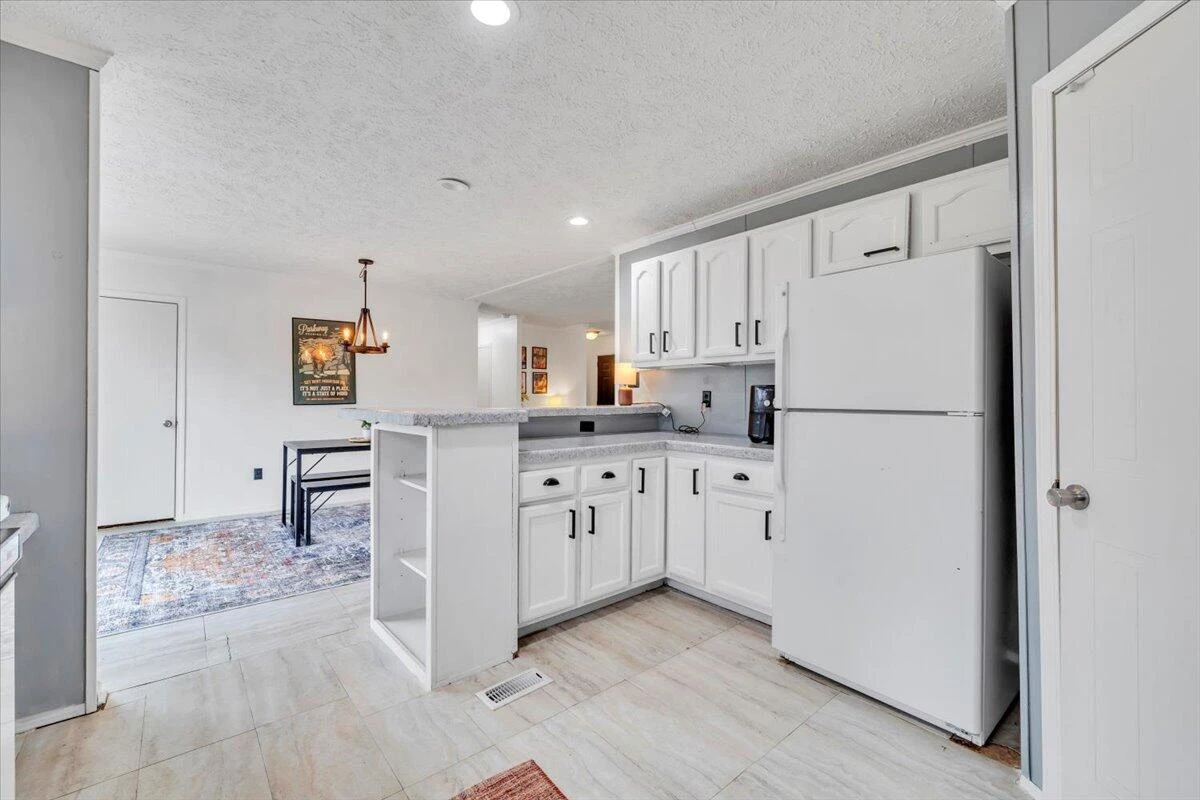 337 Leanor ST - Photo 28