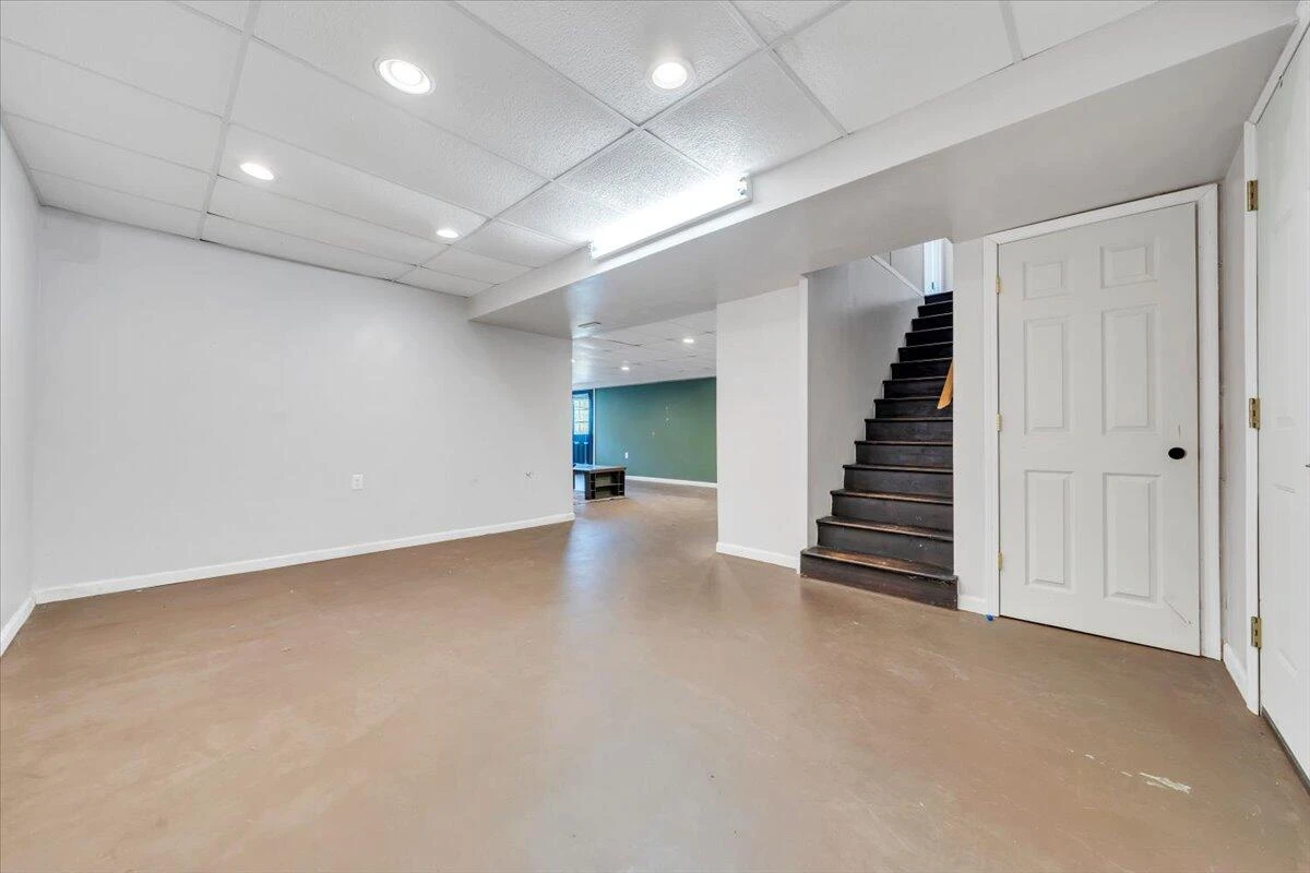 337 Leanor ST - Photo 41