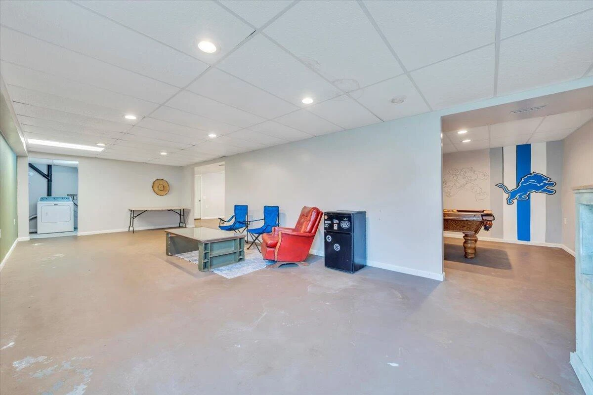 337 Leanor ST - Photo 44