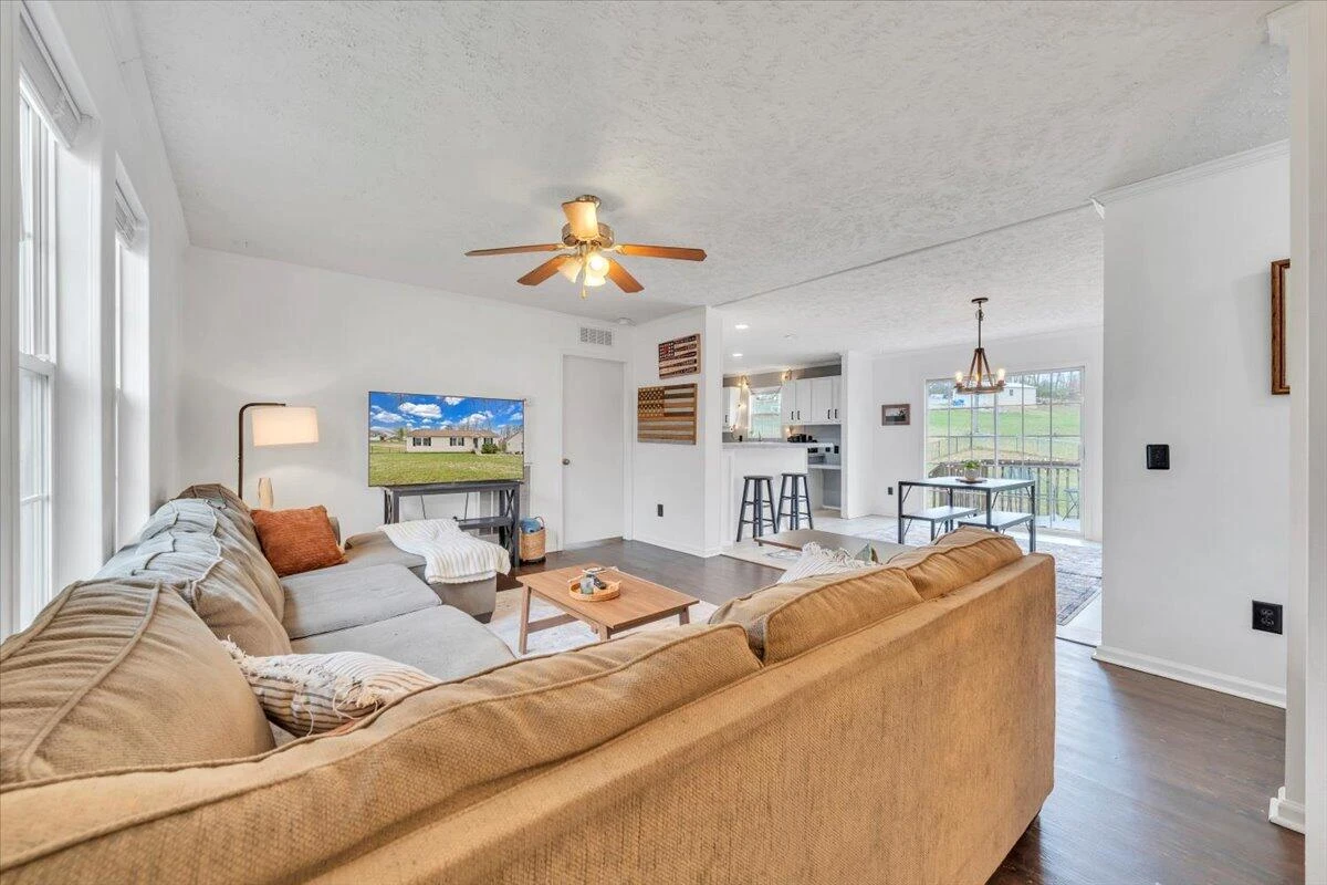 337 Leanor ST - Photo 5