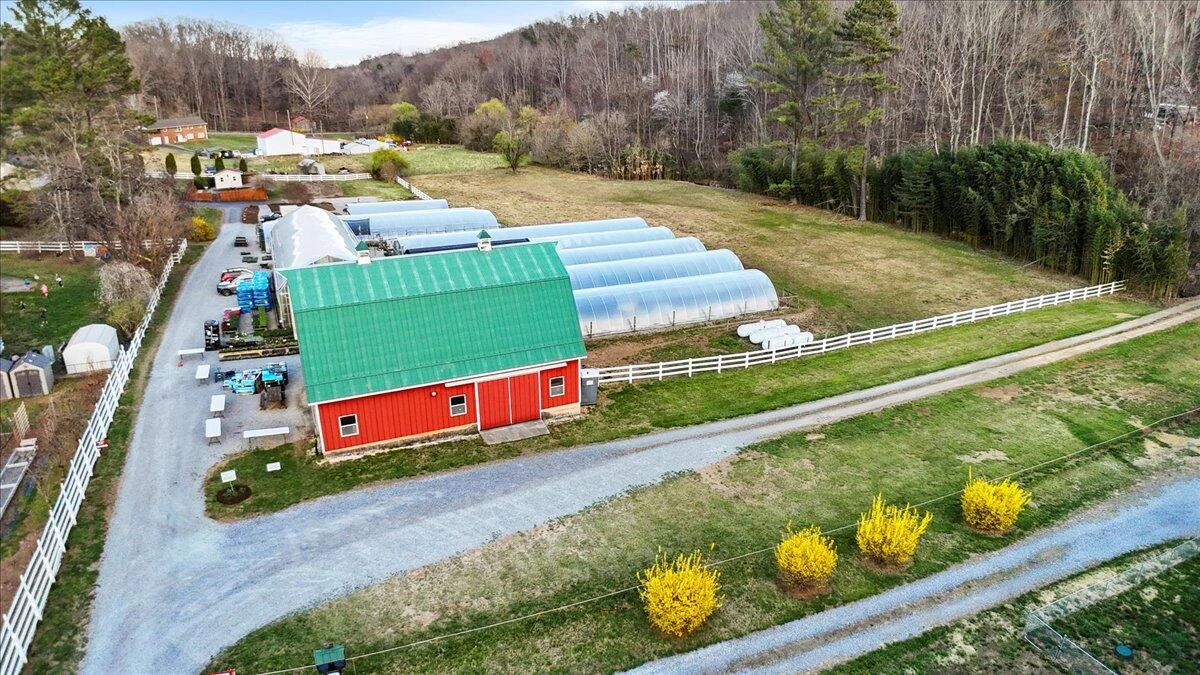 1356 Coopers Cove RD - Photo 116