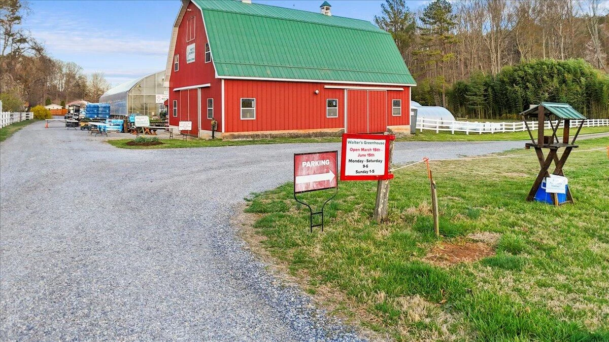1356 Coopers Cove RD - Photo 123