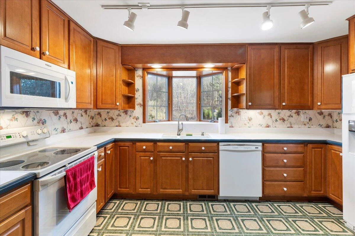1356 Coopers Cove RD - Photo 138