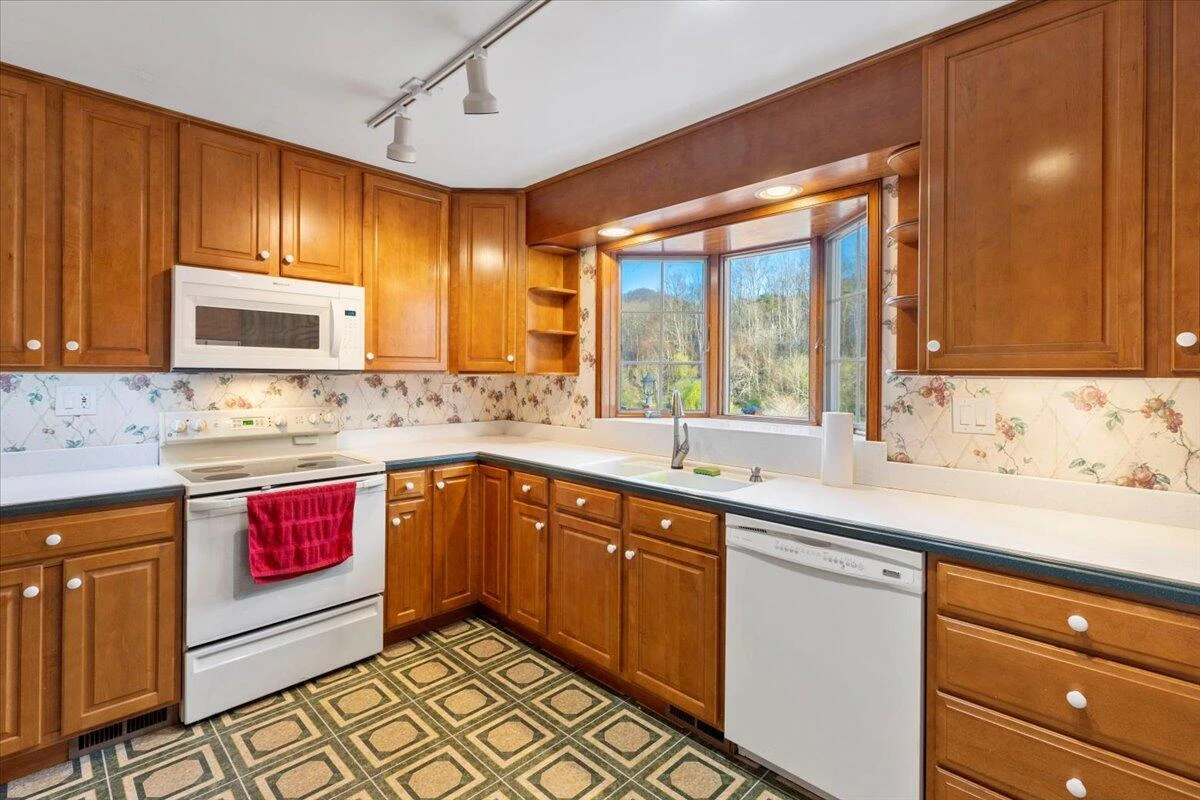 1356 Coopers Cove RD - Photo 140