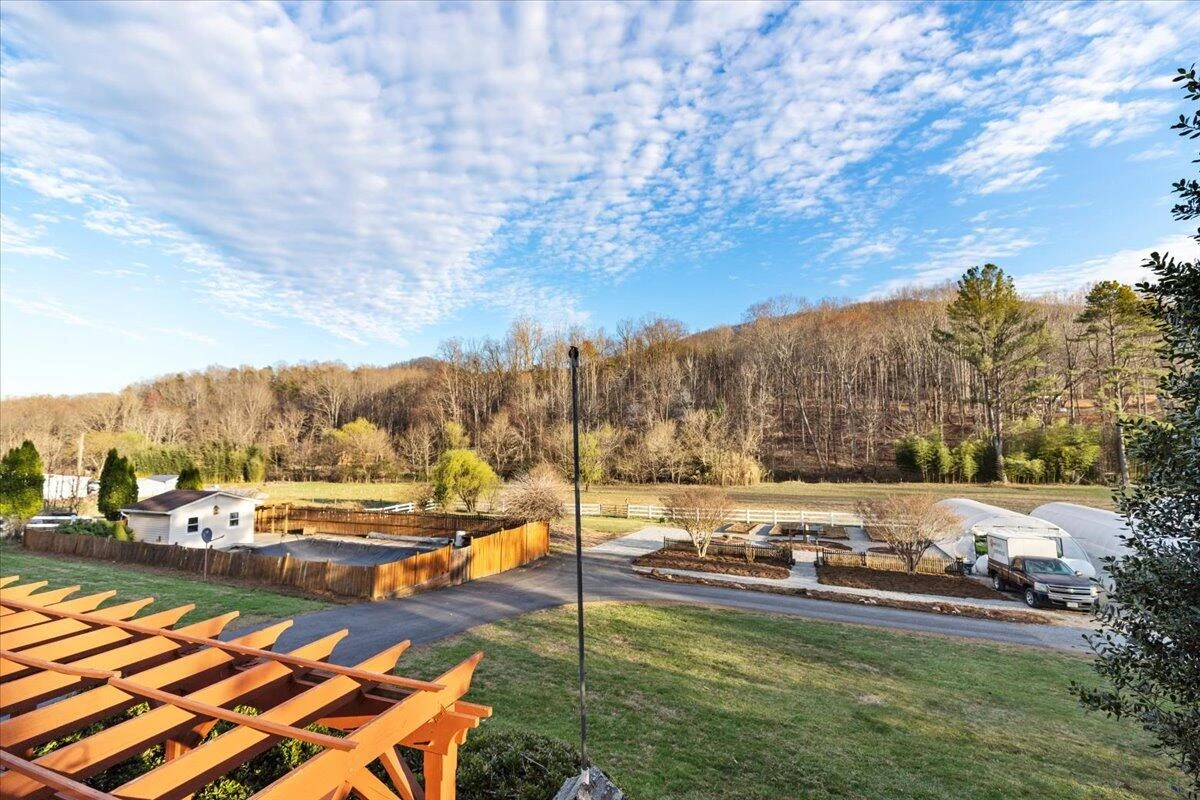 1356 Coopers Cove RD - Photo 148