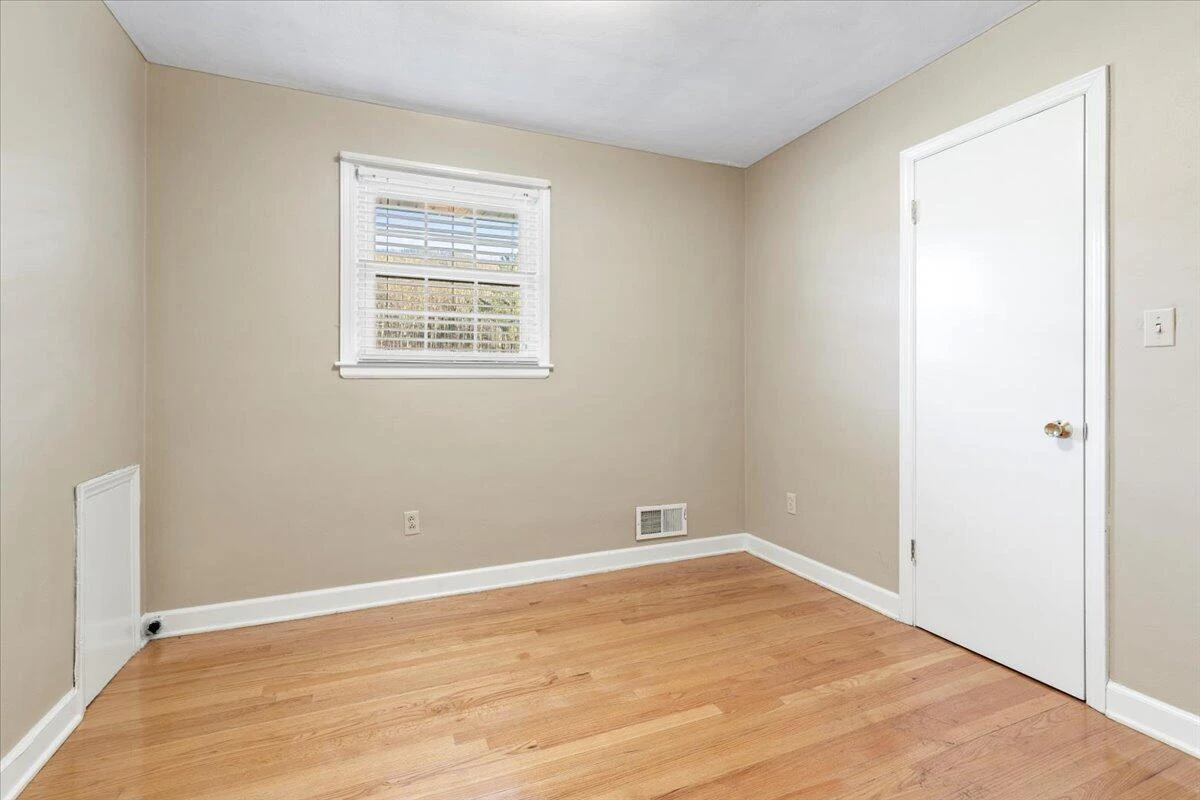 1356 Coopers Cove RD - Photo 152