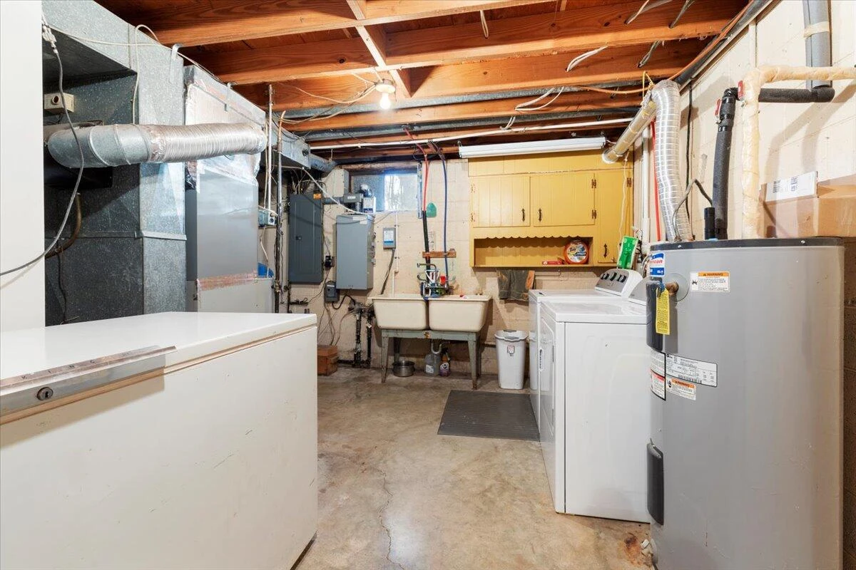 1356 Coopers Cove RD - Photo 164