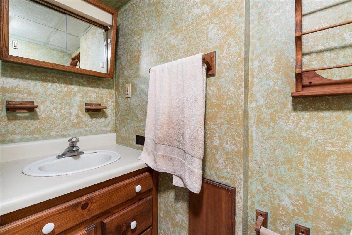 1356 Coopers Cove RD - Photo 169