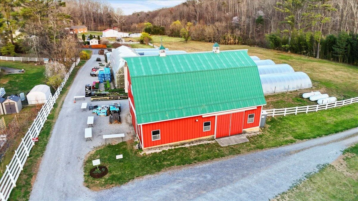 1356 Coopers Cove RD - Photo 34