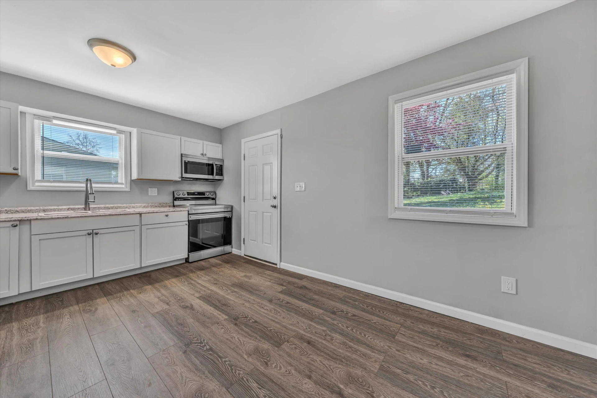 1141 12TH ST - Photo 24