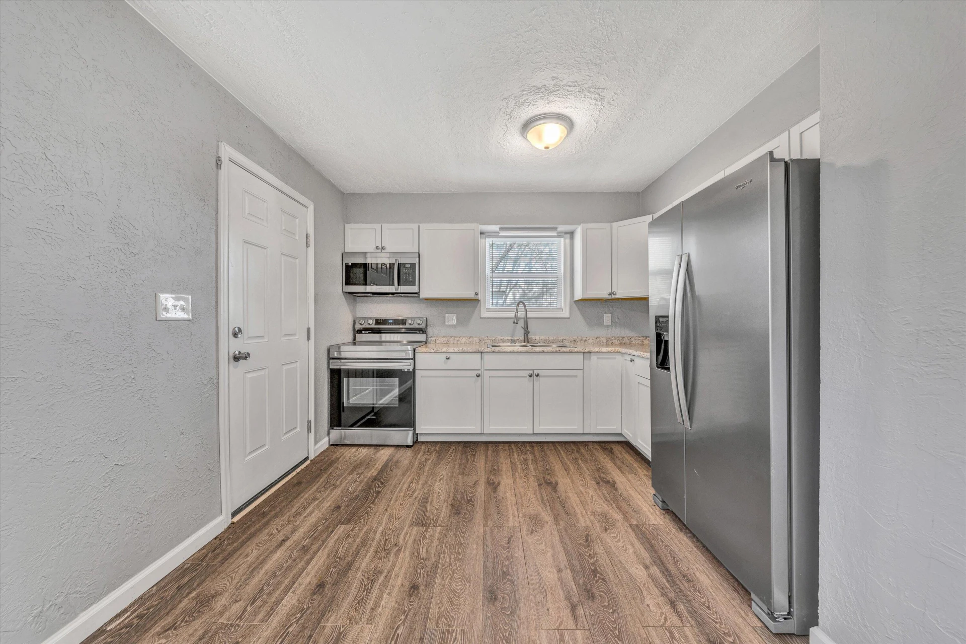 1141 12TH ST - Photo 15