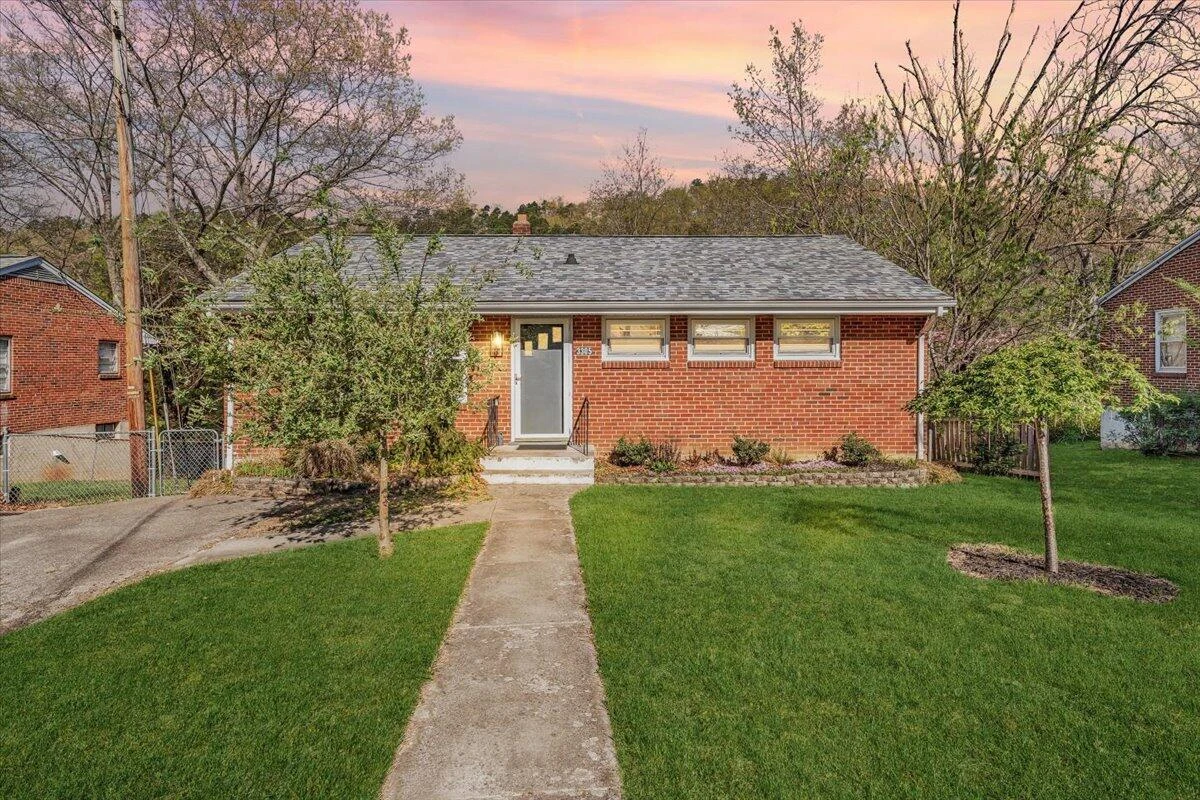 3305 Snead RD