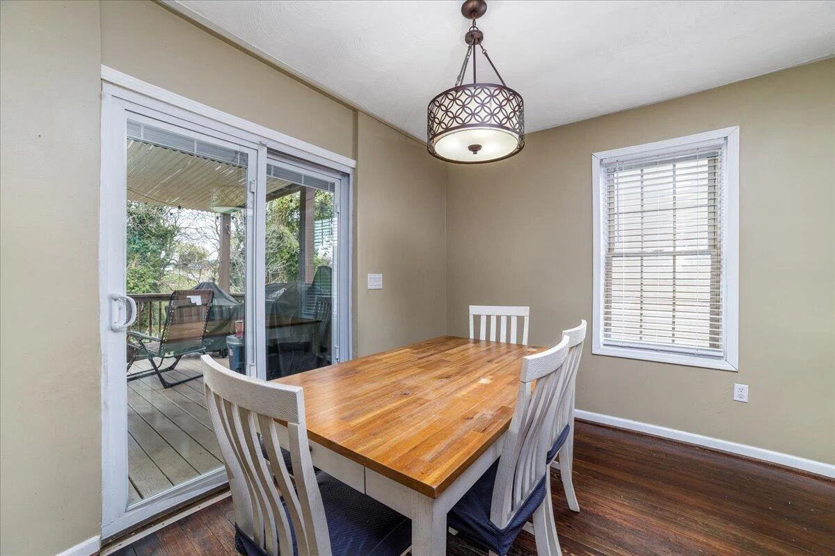 1527 Loudon AVE - Photo 20