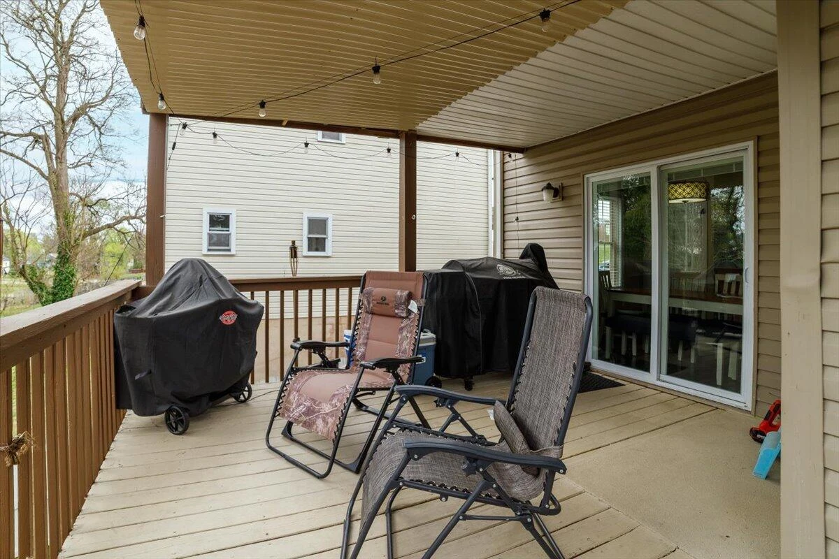 1527 Loudon AVE - Photo 22